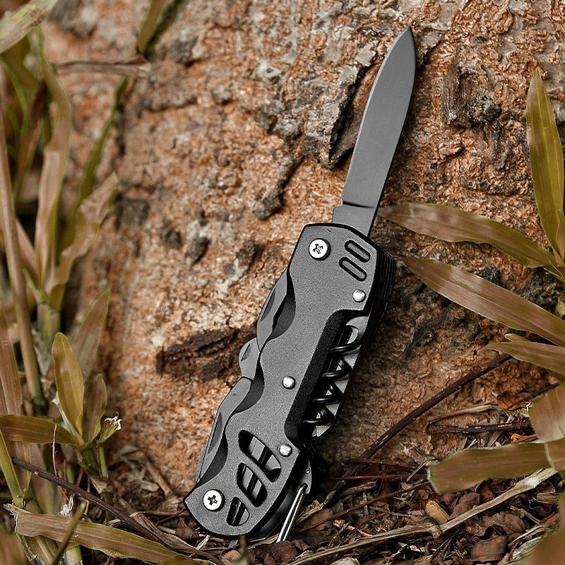 Multifunctional Folding Swiss Army Knife